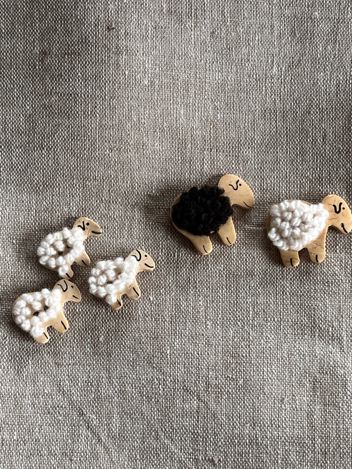 Kinderknopf Schäfchen Weiß aus Kokos – 23 mm