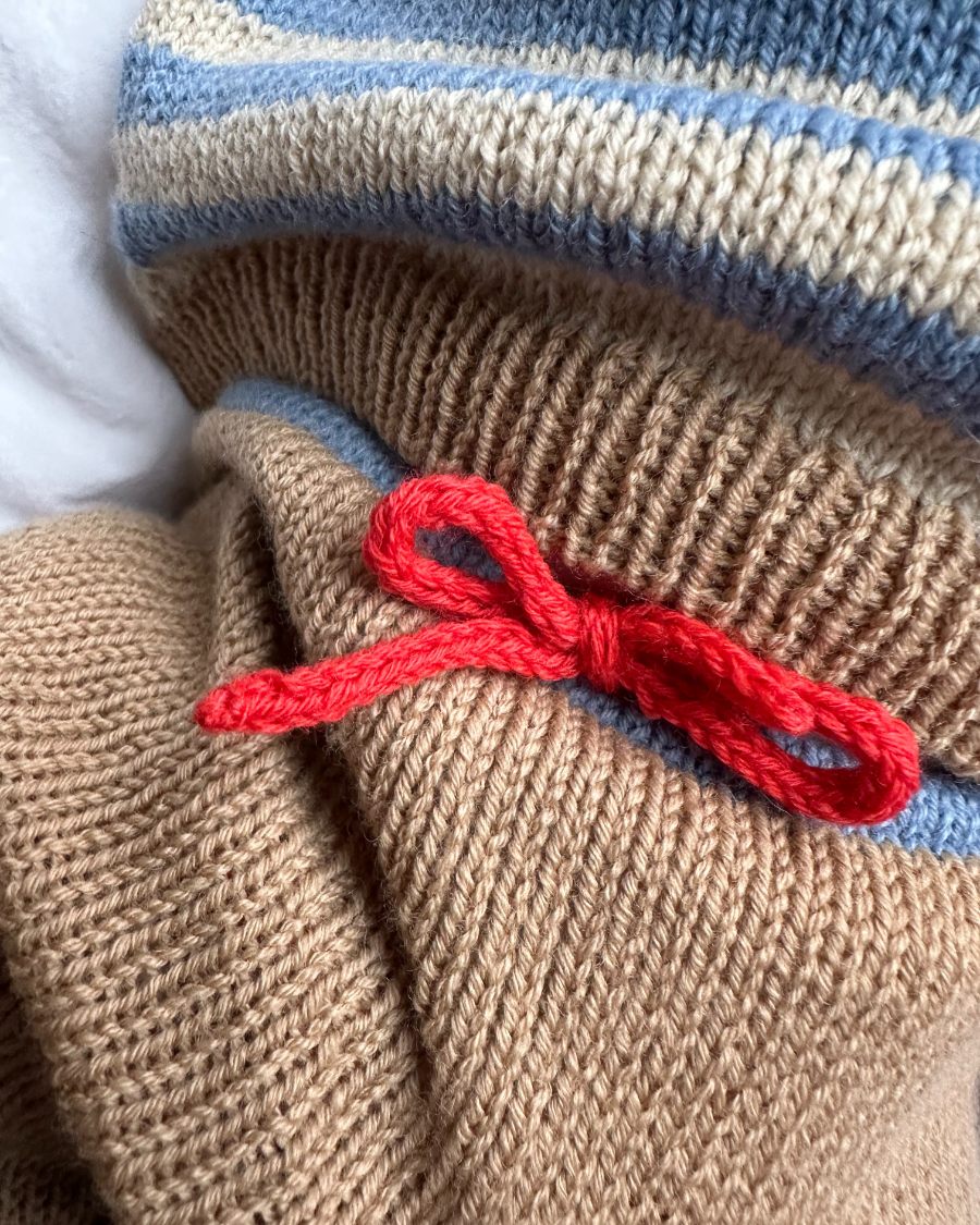 Holger Baby Set - Strickanleitung PetiteKnit