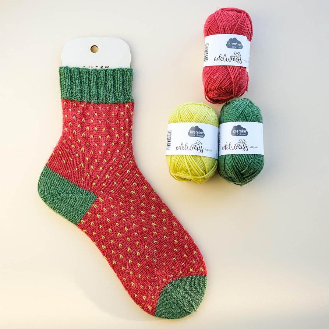 Fruity Socks Erdbeersocken im Set mit Anleitungsheft Fruity Socks 🍓 - Ideen in Strick