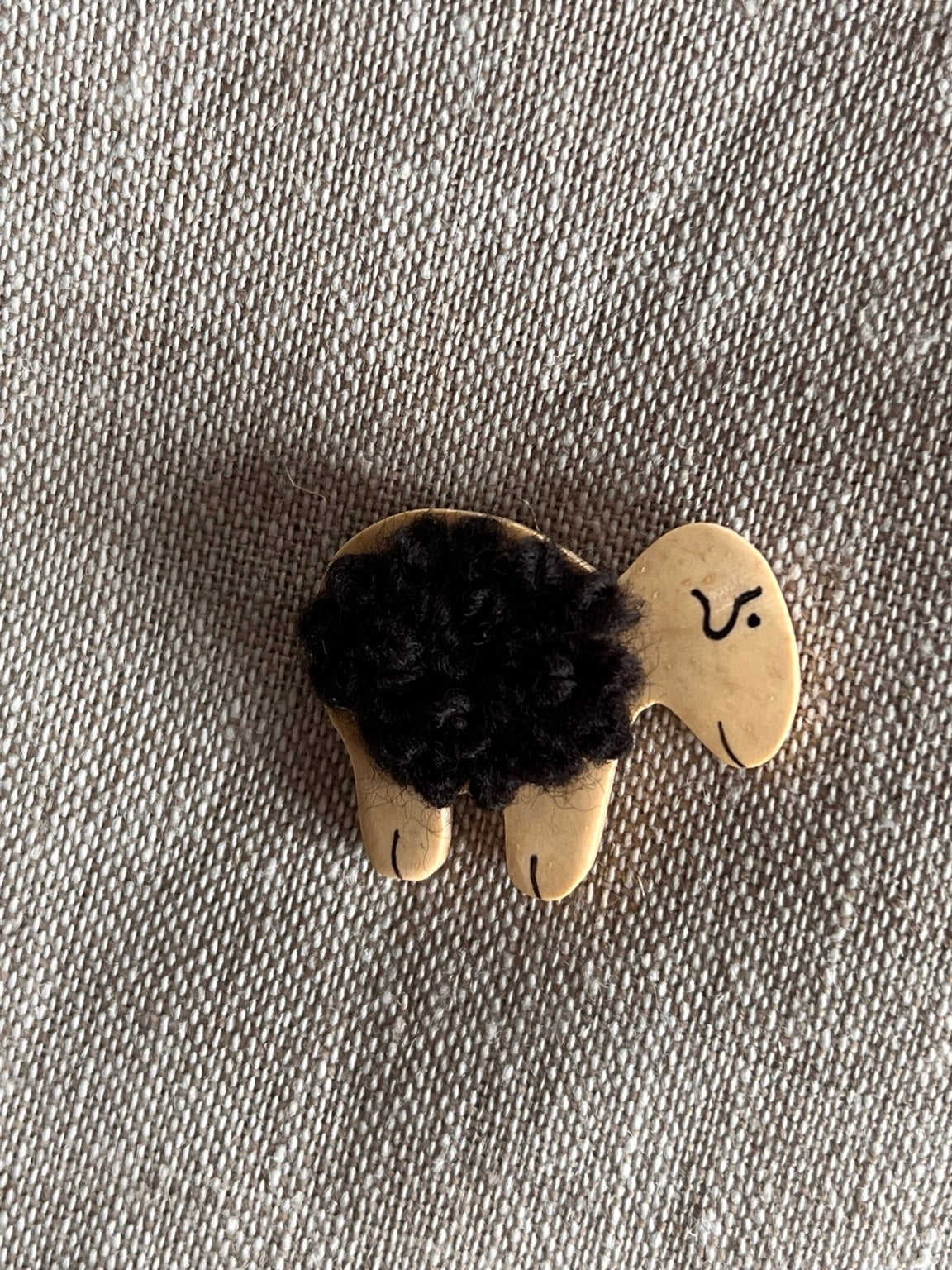 Kinderknopf Schäfchen Weiß oder Schwarz aus Kokos – 32 mm