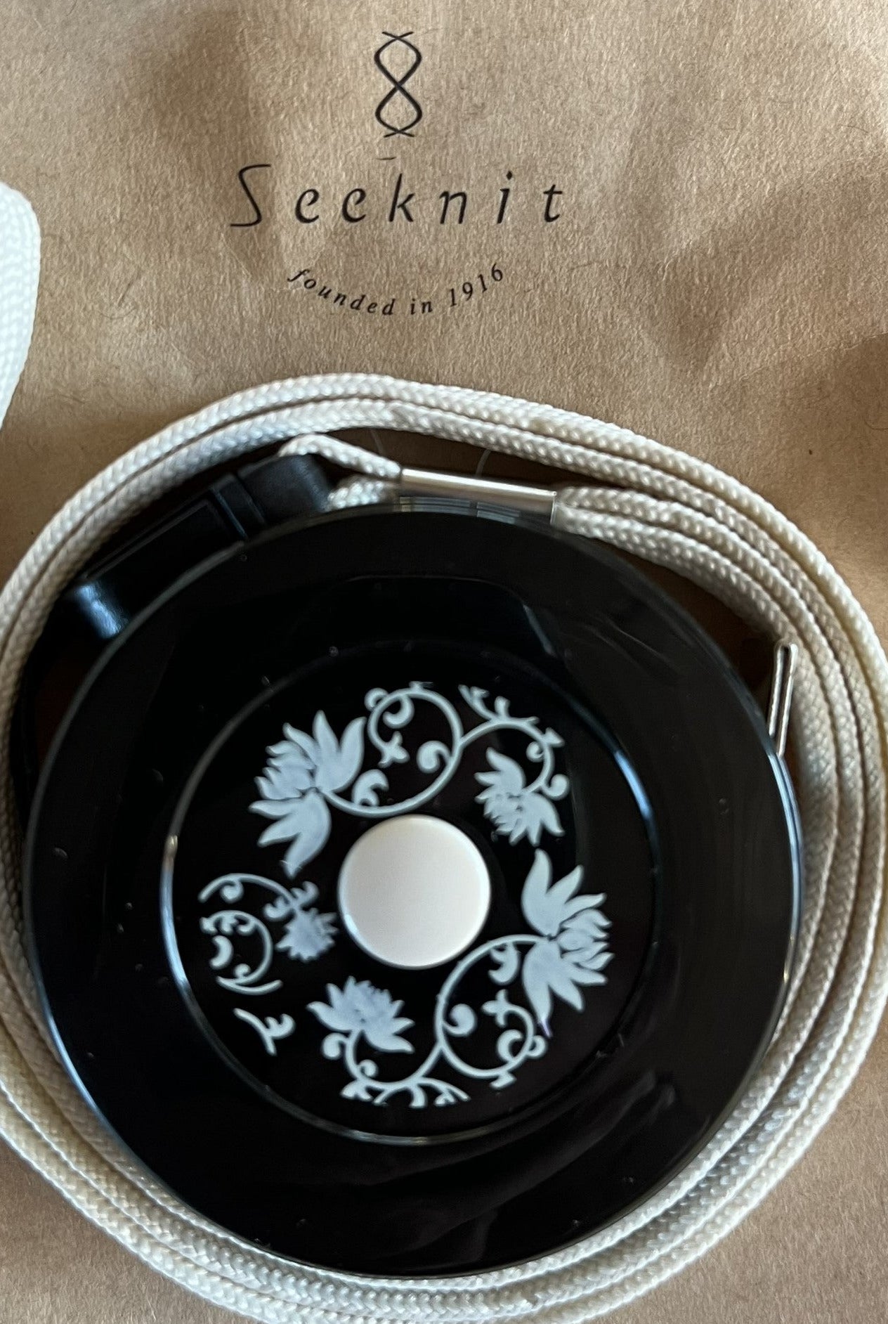 Seeknit Maßband White Flower - Ideen in Strick