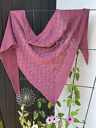 Komplett-Strickset: Kremke Soul Wool – The Merry Merino 220 – „Ruhner Shawl“