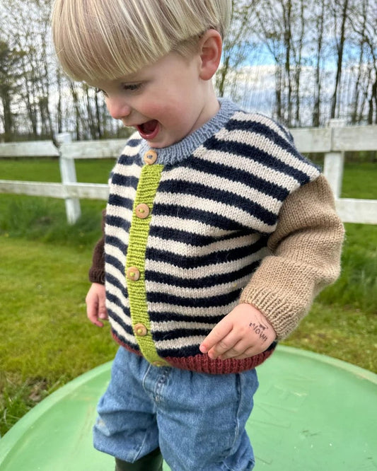 Holger Cardigan - Strickanleitung PetiteKnit